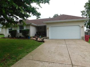 1850 S Casa Grande Ave, Springfield, MO 65802