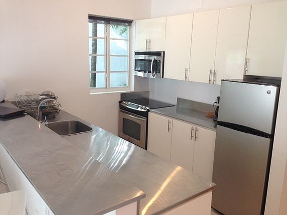 2nd image of 3915 Meridian Ave #105