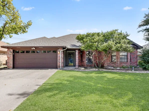7440 Meadowview Ter, North Richland Hills, TX 76182