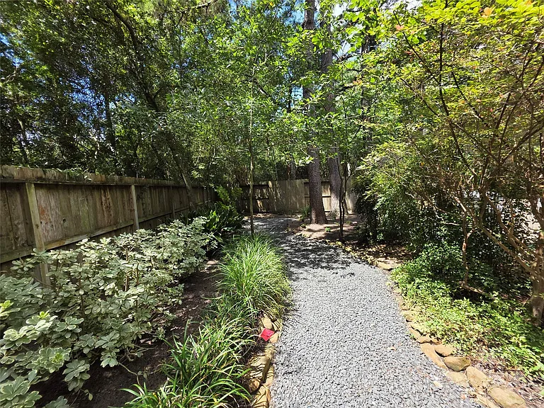 6 Cheshire Glen Ct — Photo 23