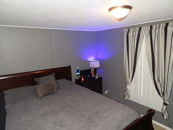 2nd image of 807 S Broad St Trailer 178
