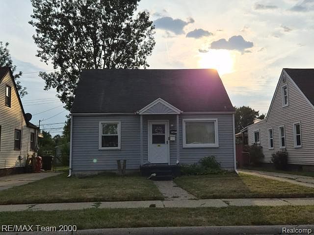 1st image of 26431 Clancy St