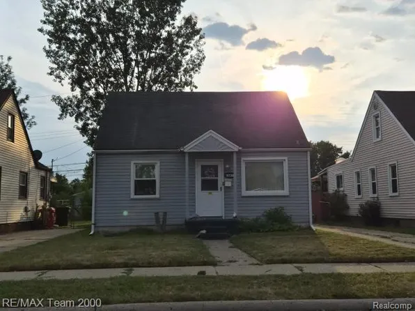 26431 Clancy St, Roseville, MI 48066