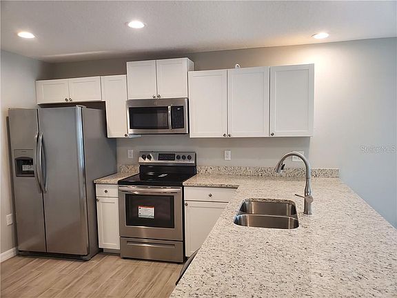 3rd image of 3718 Almond Ave