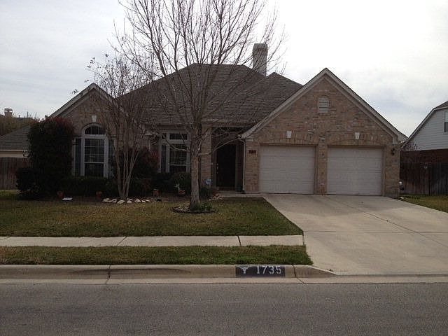 1st image of 1735 Oak Gln
