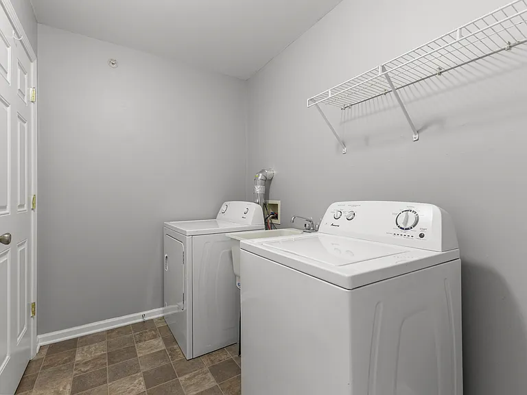 13165 Turnberry Ct — Photo 24
