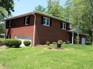 10094 N Westlake Ln, Robinson, IL 62454