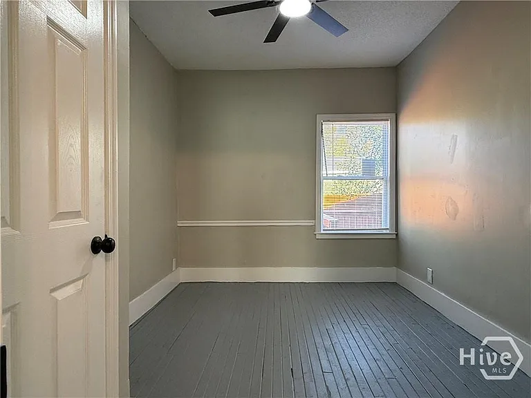 728 W 39th St — Photo 21