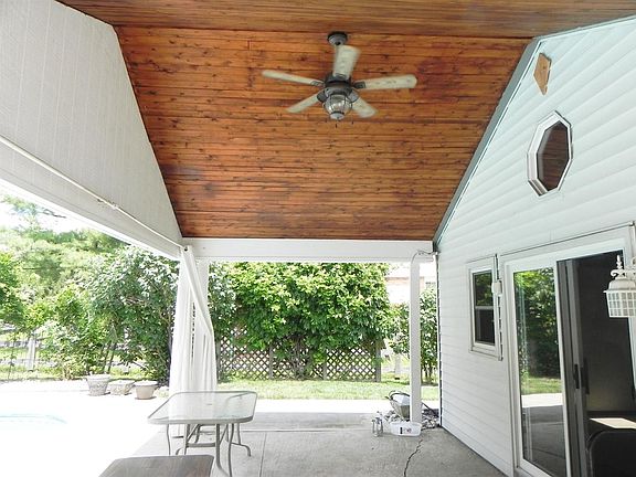 5th image of 7849 Lady Anne Dr