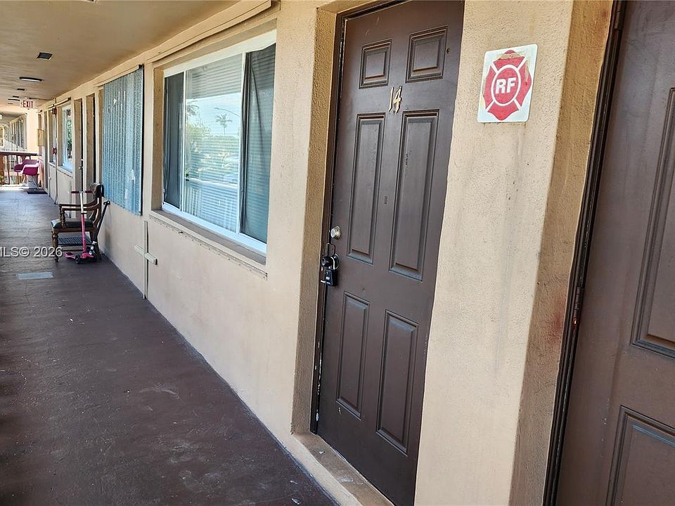 1st image of 170 SW 11th Ave APT 14