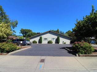 907 SE 8th St, Grants Pass, OR 97526