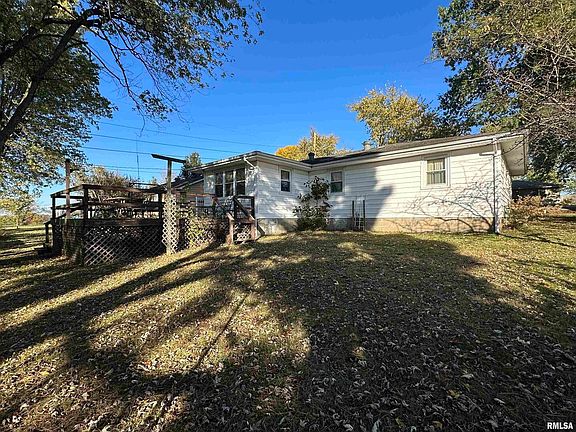 4th image of 320 N Fly Ave