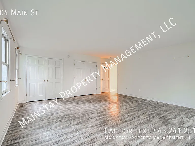 704 Main St — Photo 15