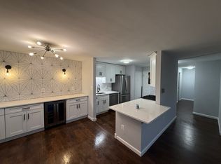 4520 King St APT 808, Alexandria, VA 22302