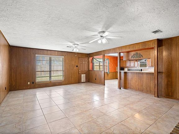 3rd image of 13618 Meisterwood Dr