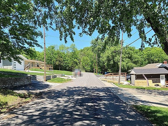 5th image of 312 NW North Shore Dr