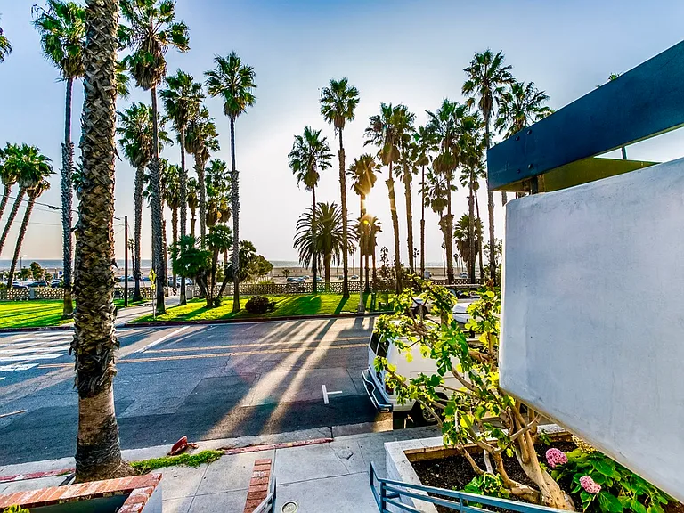 Just across Ocean Avenue, you're steps from the Pacific Ocean and Santa Monica Beach.