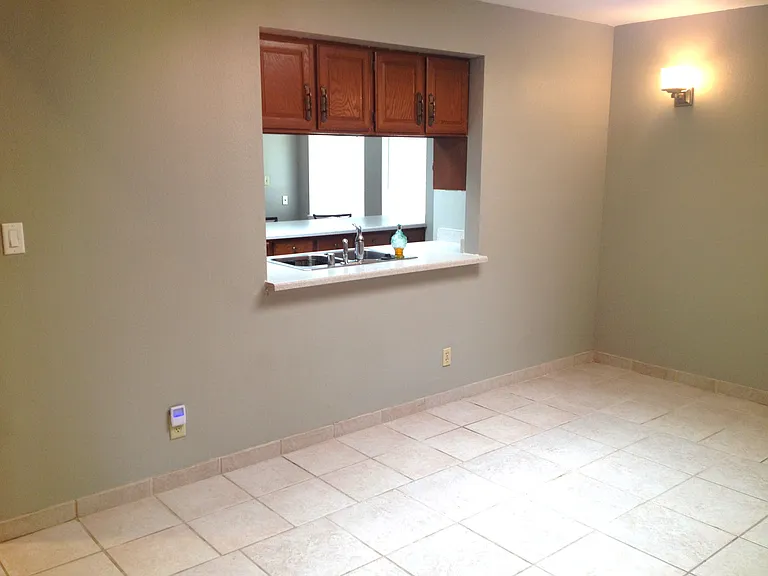 2231 Riviera St — Photo 16