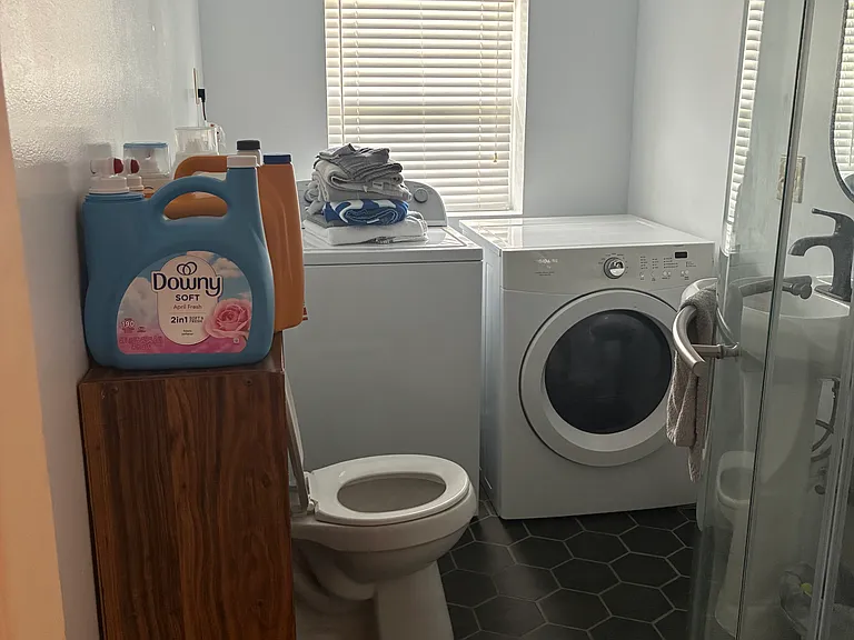 111 Phyllis Dr — Photo 8