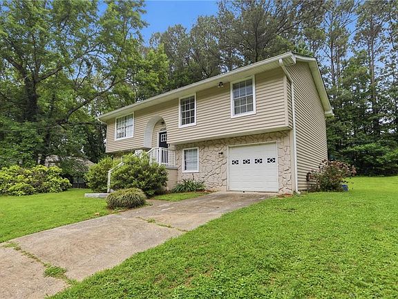 3rd image of 4305 Old Lake Dr