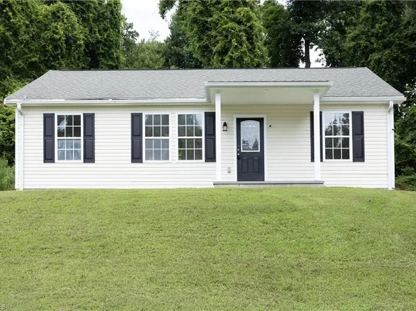 4017 Mountainridge Dr, Greensboro, NC 27401