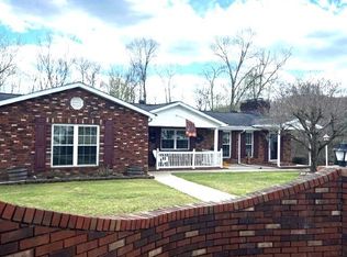 18 Friendship Ln, Wayne, WV 25570