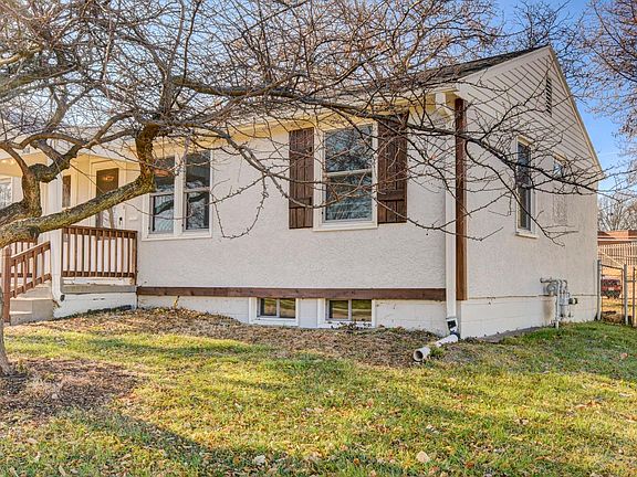 3rd image of 3118 S 41st St #3118