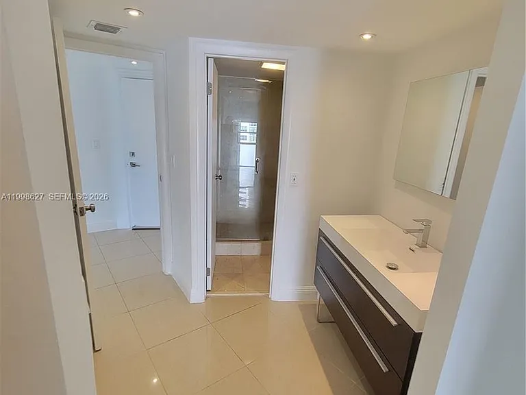 3301 N Country Club Dr #811 — Photo 3