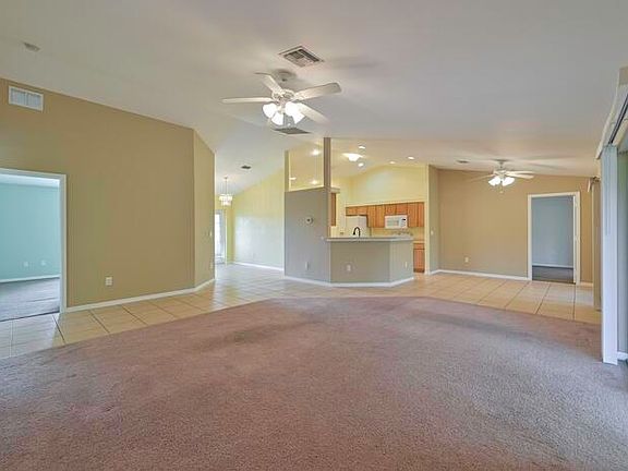 4th image of 1023 N Gator Cir