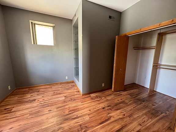 5th image of 115 1/2 S Santa Fe Ave APT B