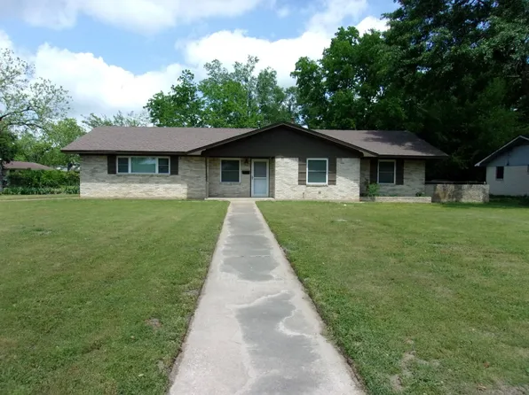 1101 College St, Sulphur Springs, TX 75482