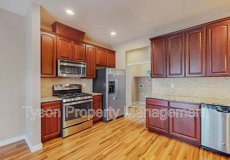 1667 Domino Dr SE — Photo 10