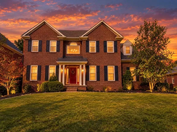 2284 Shannawood Dr, Lexington, KY 40513