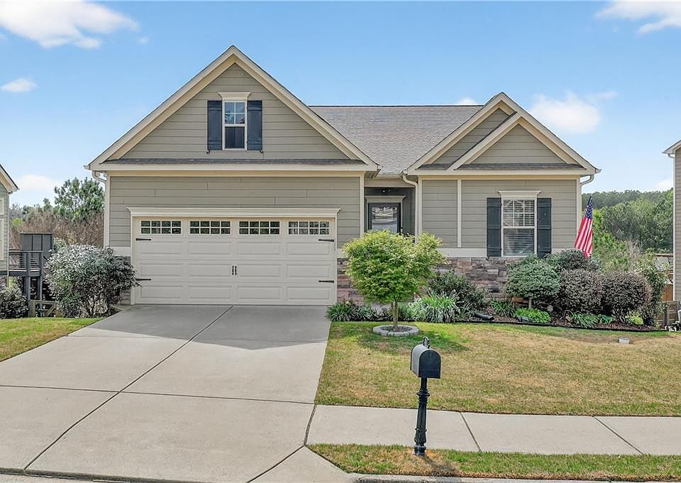 1st image of 63 Crown Pointe Dr