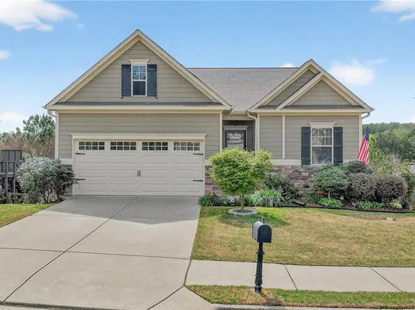 63 Crown Pointe Dr, Dawsonville, GA 30534