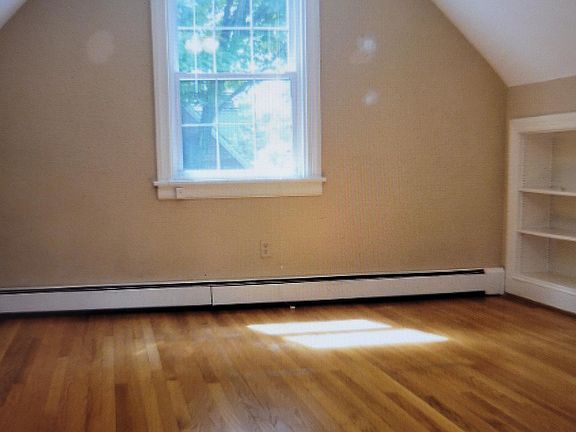 3rd image of 5906 Fitzhugh Ave