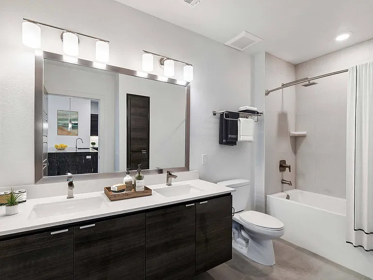 Scottsdale Grand — Photo 28