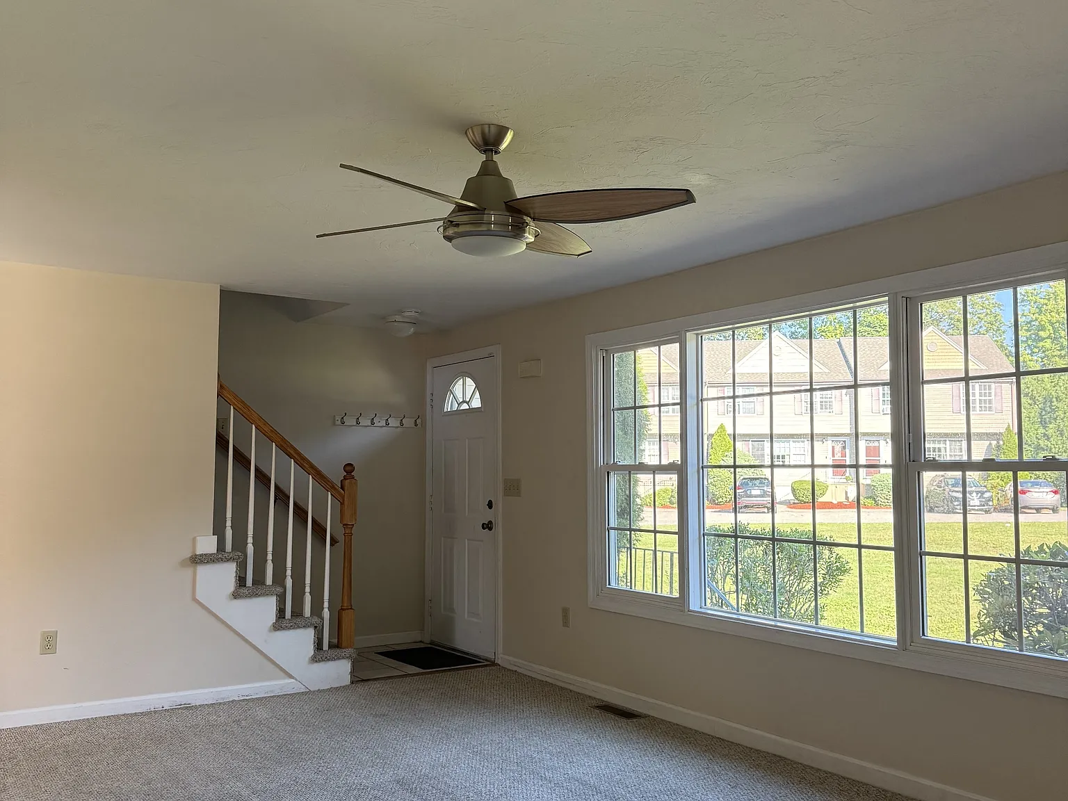 10 Fuller Ave — Photo 2