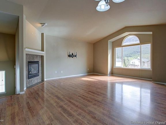 4th image of 20231 Glacier Park Cir