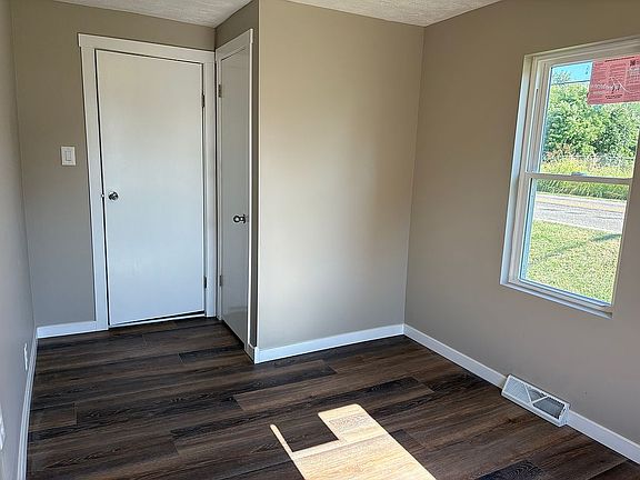 3rd image of 513 N Main St