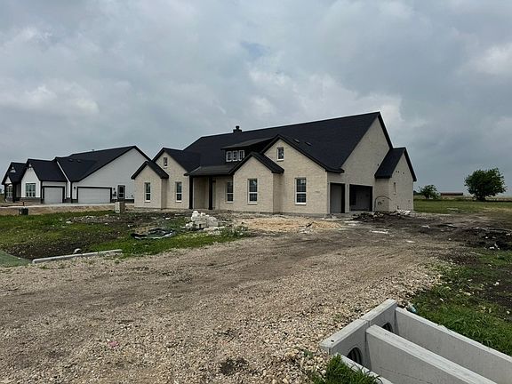 4th image of 2305 Quartz St