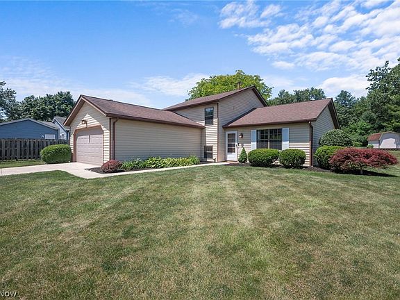 3rd image of 25334 Tyndall Falls Dr