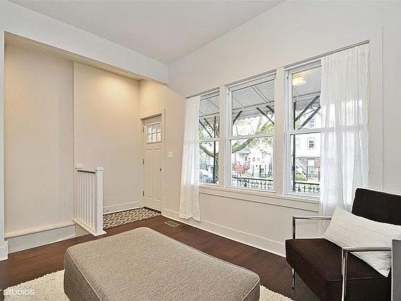 5th image of 1910 N Mozart St APT 1
