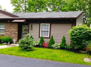 810-2 Nob Hill Dr, Niles, OH 44446