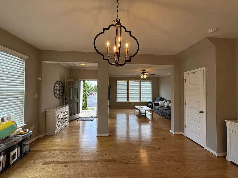 8049 Ellendale Dr #1 — Photo 27