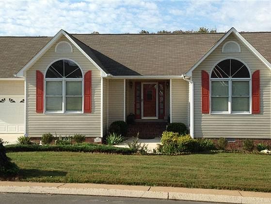 1st image of 153 Weatherford Dr NE