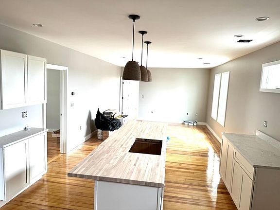 2nd image of 10 Hillside Ave #1
