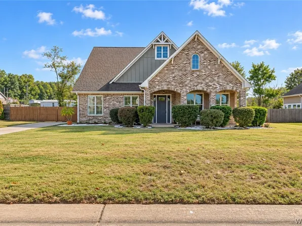 11827 Aspenwood Dr, Moundville, AL 35474