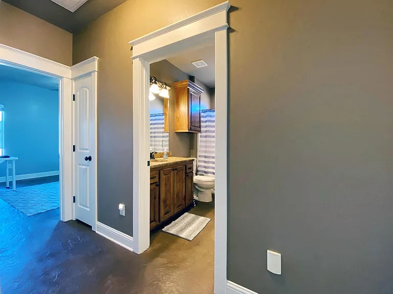 677 White Bear Trl — Photo 16