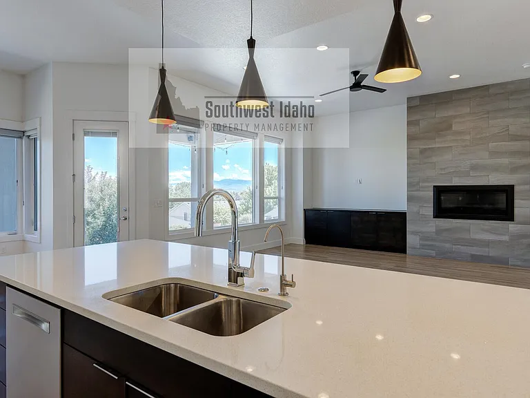 476 W Buroak Dr — Photo 19